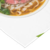 kom vietnamese PHO soep op witte achtergrond Tafelkleed (Gekanteld)
