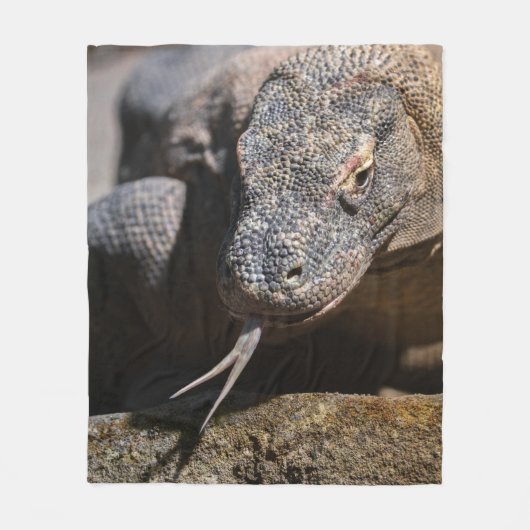 Komodo dragon toont zijn voorgekookte tong fleece deken (Voorkant)