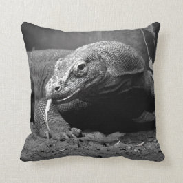 komodo dragon zwarte en witte tong links kussen