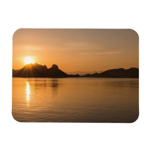 Komodo-eiland bij zonsondergang magneet (Horizontaal)