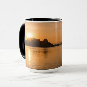 Komodo-eiland bij zonsondergang mok