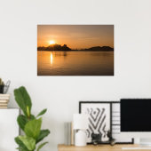 Komodo-eiland bij zonsondergang poster (Thuiskantoor)