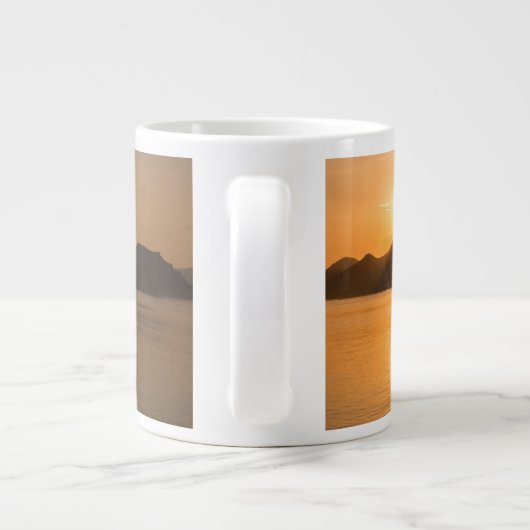 Komodo-eiland op Sunset Grote Koffiekop (Achterkant)