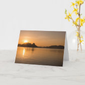 Komodo op zonsondergang kaart (Gele Bloem)