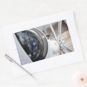 Kompas dat de richting geeft aan een avontuur. rechthoekige sticker (Envelop)