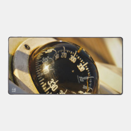 Kompas helpt navigeren en koer behouden.  bureaumat