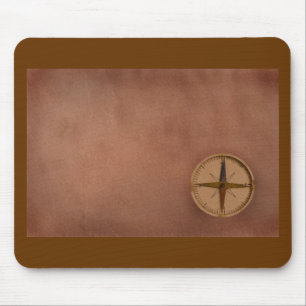kompas op oud papier muismat