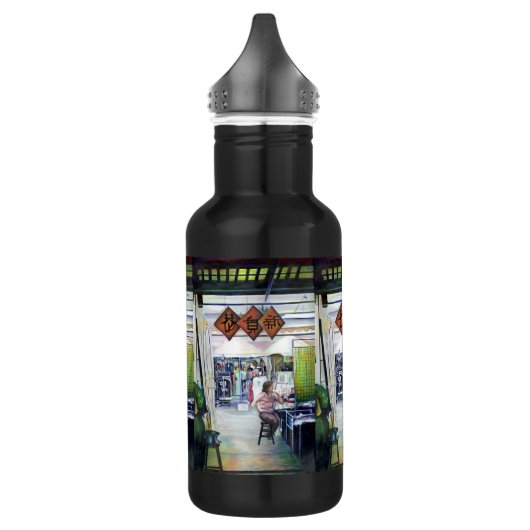 Komt deze draak met trainingswielen? waterfles  (Links)