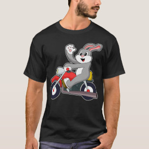 Konijn als fietser met motorfiets t-shirt