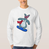 Konijn als Snowboarder met Snowboard en Scarf T-shirt (Voorkant)