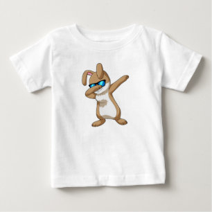 Konijn bij Hip Hop Dance Dab
