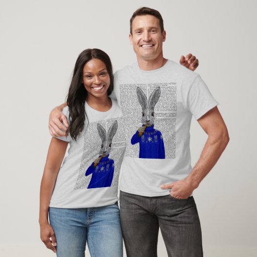 Konijn in Sweater 2 T-shirt (Unisex)