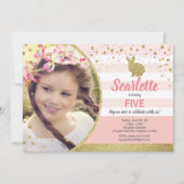 Konijn meisje verjaardagsfoto uitnodiging roze gou (Voorkant)