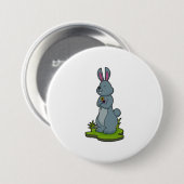 Konijn met bloemen ronde button 7,6 cm (Voorkant /achterkant)