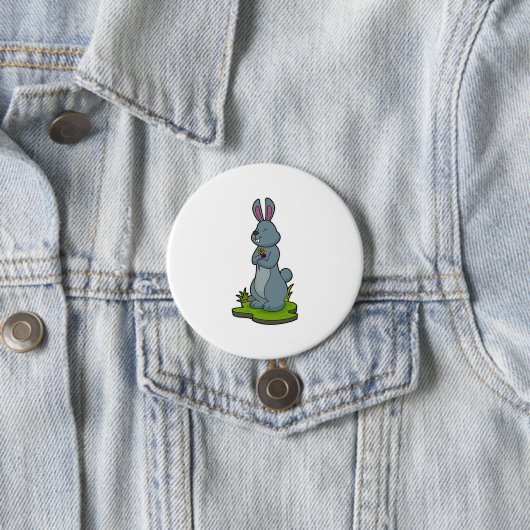 Konijn met bloemen ronde button 7,6 cm (In situ)