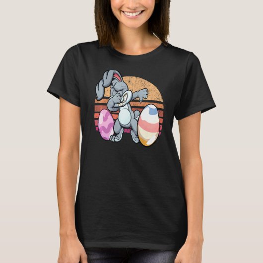 konijn met een hip-krap t-shirt (Voorkant)