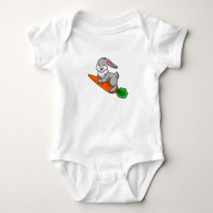 Konijn met wortel romper