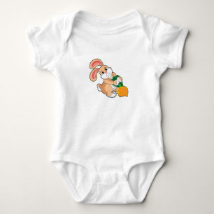 Konijn met wortel romper