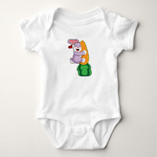 Konijn met wortel romper