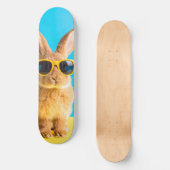 konijn met zonnebril persoonlijk skateboard (Voorkant)