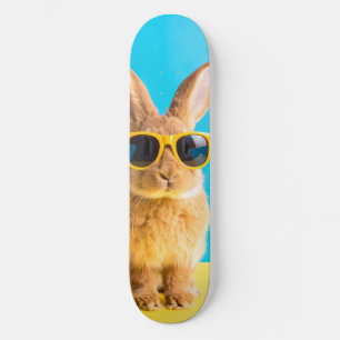 konijn met zonnebril persoonlijk skateboard
