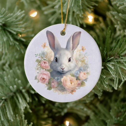 Konijn omringd door pastelbloemen Cute Keramisch Ornament (Boom)