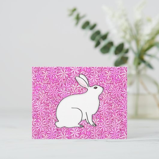 Konijn op een bed van lentesbloemen briefkaart (Staand voorkant)