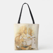 Konijnen en Melkpudding door Beatrix Potter Tote Bag (Achterkant)