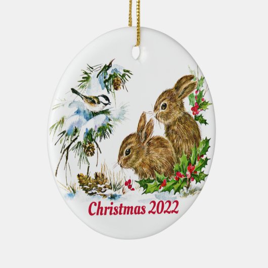Konijnen en vogel genieten van sneeuw op Kerstmis  Keramisch Ornament (Rechts)