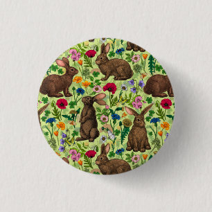 Konijnen en wilde bloemen op honingdauw groen ronde button 3,2 cm