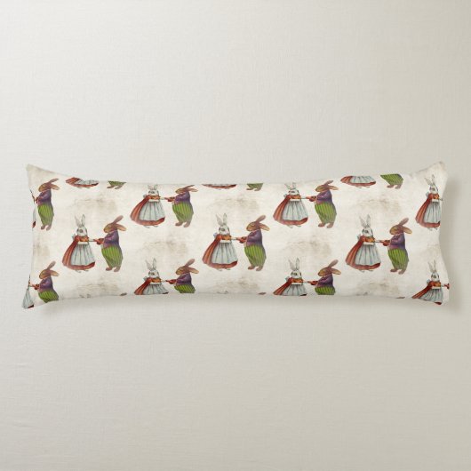 konijnenpaar in Victoriaans kleding Lichaamskussen (Voorkant)