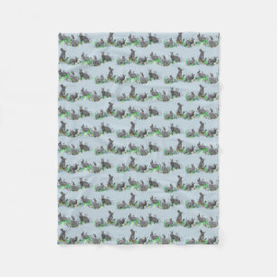 Konijnenweide fleece deken (lichtblauw)