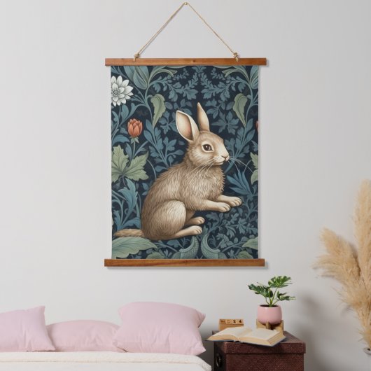Konijntje in het bos art nouveau hangend wandkleed (Slaapkamer)