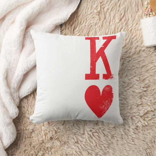 Koning en koningin van harten die kaarten spelen kussen (Deken)