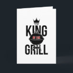 Koning van de Birthday Kaart van de Grill Vaderdag<br><div class="desc">Pas de aangepaste tekst hierboven aan. U kunt extra coördinerende punten in ons "VOOR DAD"collectie vinden.</div>