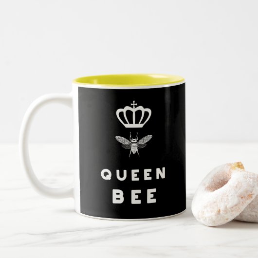 Koningin Bee. Kroon. Grappig Cute Gezegden. Tweekleurige Koffiemok (Met donut)