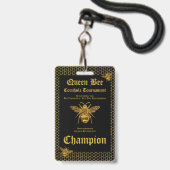 Koningin Bij Cornhole Toernooi Fondsenwerving Kamp Badge (Voorzijde met lanyard)
