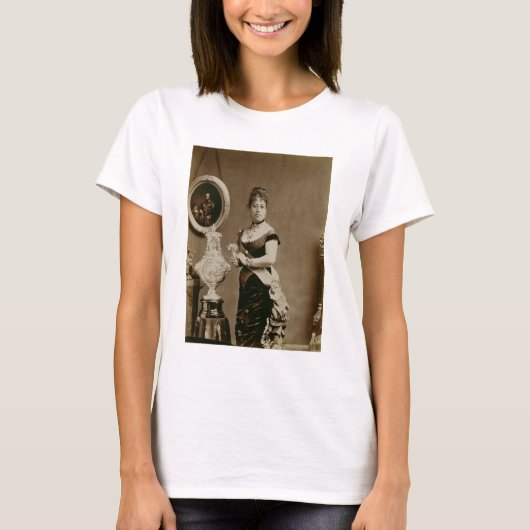 Koningin Emma (1836-85) (foto sepia) T-shirt (Voorkant)