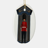 Koningin Guardsman in Shack Keramisch Ornament (Rechts)