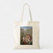 Koningin Guinevere's Maying, 1900 door John Collie Tote Bag (Achterkant)