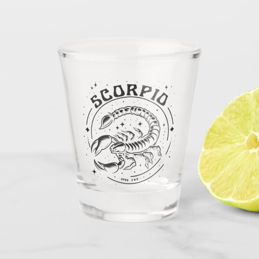 Koningin Schorpioen Sterrenbeeld Horoscoop Verjaar Shot Glas (Voorkant)