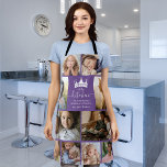 Koningin van de Keukenfotocollage Apron Schort<br><div class="desc">Omarm het plezier van het koken met onze moderne fotocollage paarse schort, een perfecte mix van stijl en sentimentaliteit. Volledig aanpasbaar met uw gekoesterde foto's, dit schort heeft de vertederende woorden, 'Queen of the Kitchen'. Met een kroon geaccentueerd om uw culinaire koninkrijk aan te duiden, bevat het ook een hartverwarmend...</div>