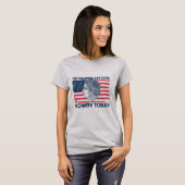 koningin van Engeland op Amerikaanse vlag T-shirt (Voorkant volledig)