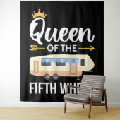 Koningin van het vijfde wiel I Wandkleed (In situ)