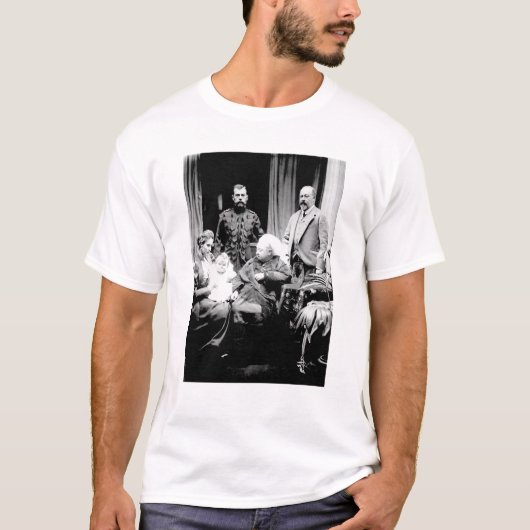 Koningin Victoria, Tsar Nicholas II T-shirt (Voorkant)