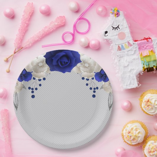 koningsblauwe roos witte bloemen grijs papieren bordje (Feest)