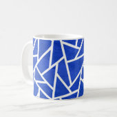 Koninklijk blauw en wit mozaïekpatroon koffiemok (Voorkant links)