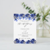 Koninklijk blauw wit bloemenschrift bruiloft uitnodiging briefkaart (Staand voorkant)