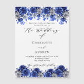 Koninklijk blauw wit bloemenschrift luxe bruiloft magnetische uitnodiging (Voorkant)