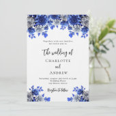 Koninklijk blauw wit bloemetjes luxe bruiloft kaart (Staand voorkant)